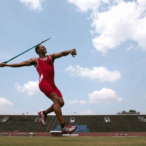 爱游戏官方链接-蓉城主场憾平暴露致命短板，关键外援低迷致三分变一分恐失主帅信任