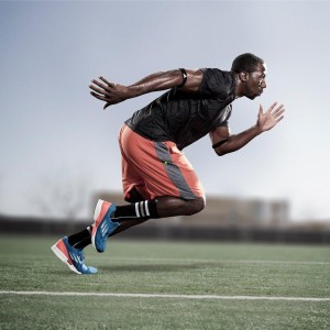 【ayx】传奇告别，佩莱133场63球诠释忠诚，为保级奇迹携冠军转身离开