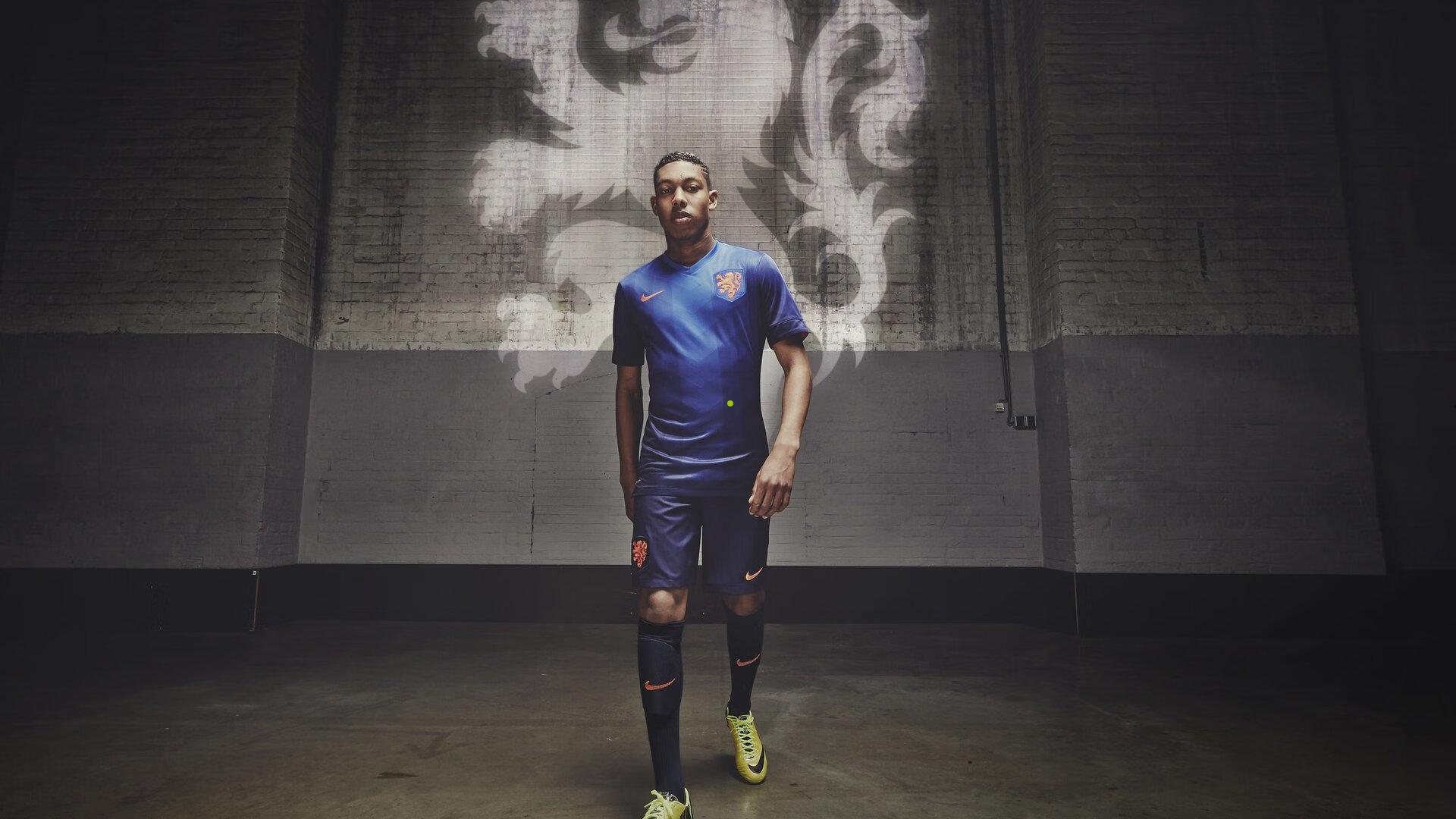 从孤注一掷到夺冠，新国足团建之旅锻造归属感迎战新征程